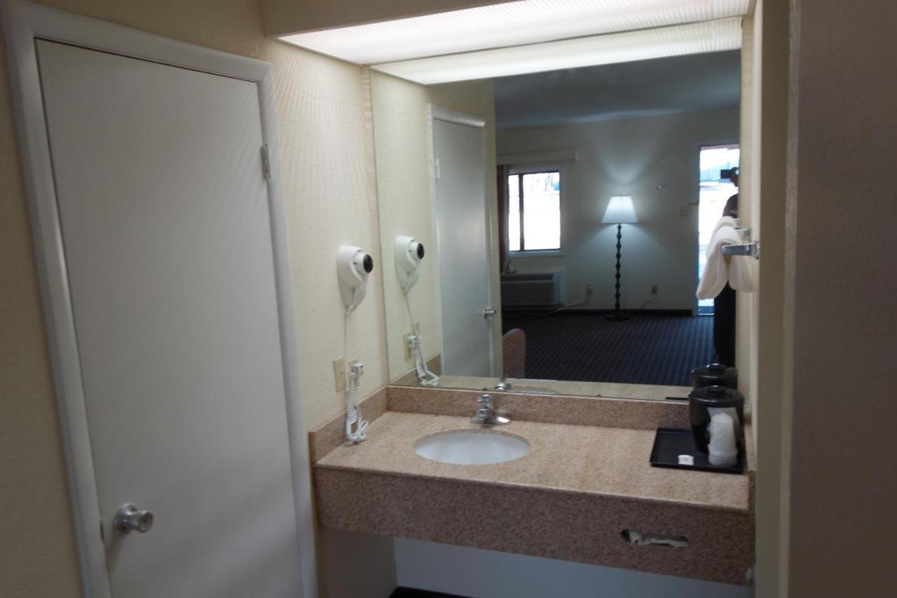 Vip Inn And Suites هانتسفيل المظهر الخارجي الصورة