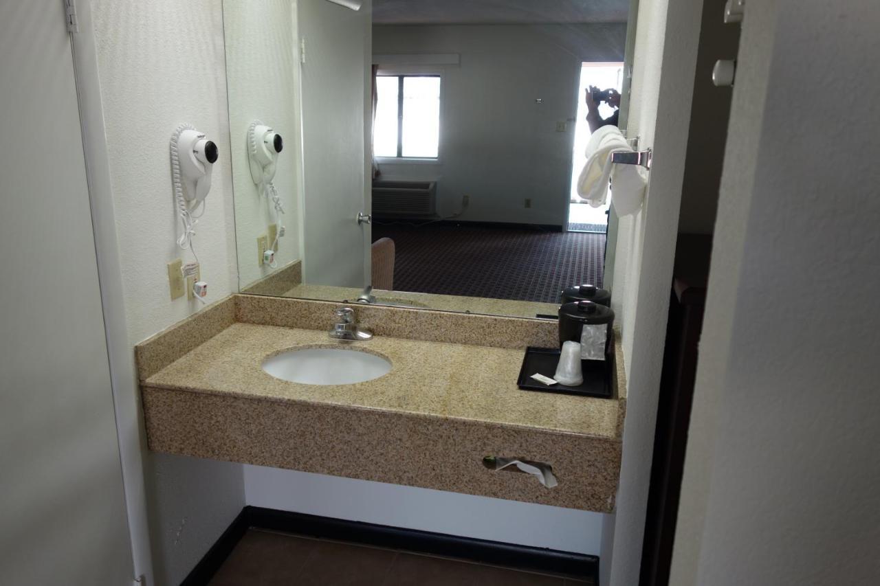 Vip Inn And Suites هانتسفيل المظهر الخارجي الصورة